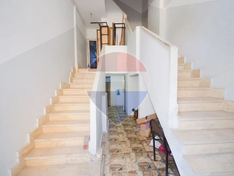 Administrative headquarters for sale 300 m Miami, main Jihan roundabout