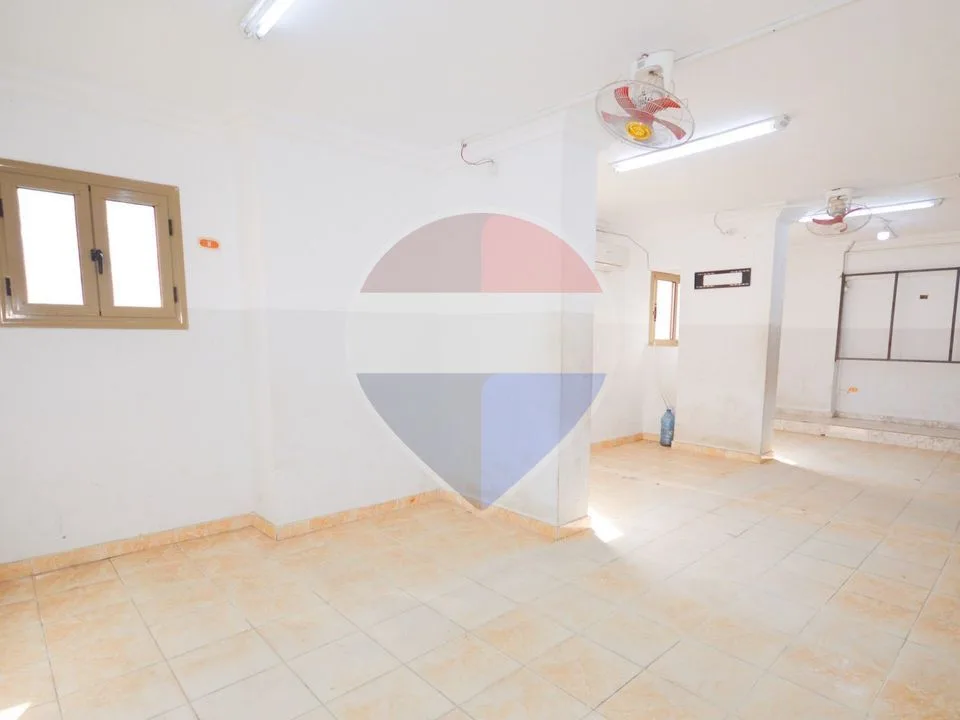 Administrative headquarters for sale 300 m Miami, main Jihan roundabout