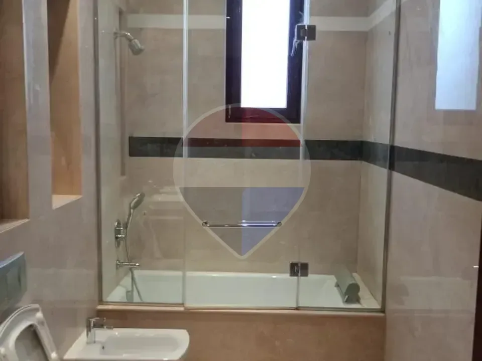 Furnished garden apartment in Forty West Sodic