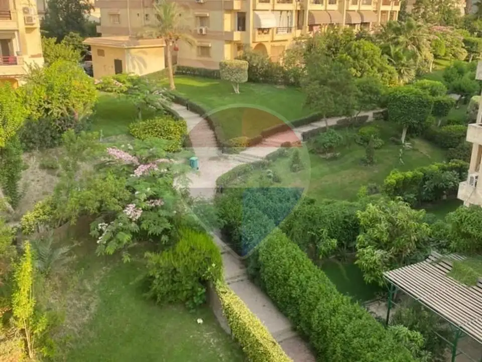 Resale apartment in Zayed 2000 - Excellent View