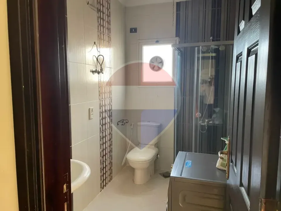 Luxurious finishing twinhouse in Greens Compouund