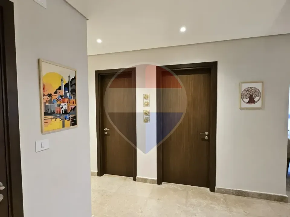 First use Luxurious furnished apartment- Zed West