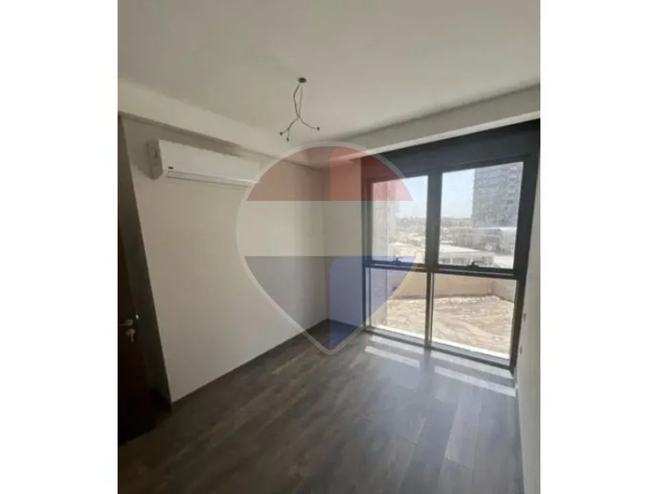 Apartment in a prime location and view -Zed Towers